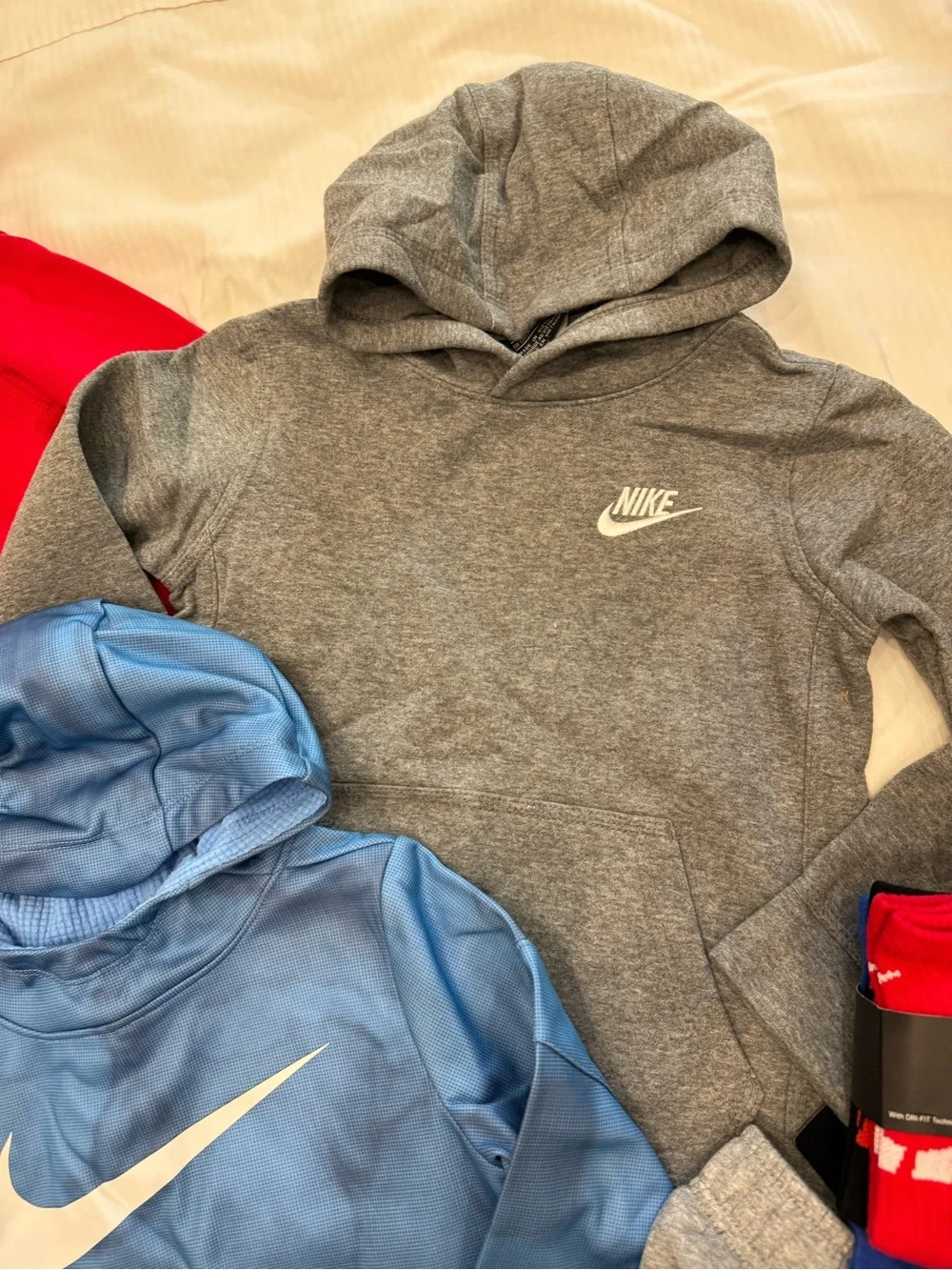 New boys Nike Sz 6 Multi-Color Hoodies, sweatpants socks bundle - Red, Blue